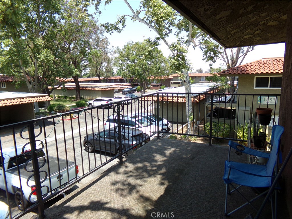 1598 Border Avenue H