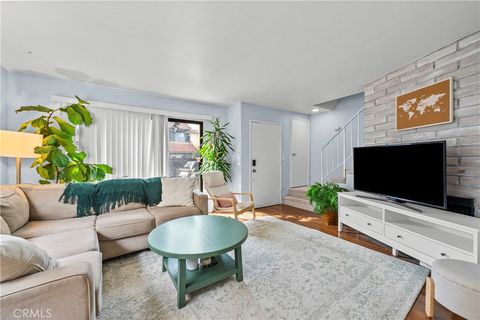 14435 Plummer 23 Panorama City CA 91402