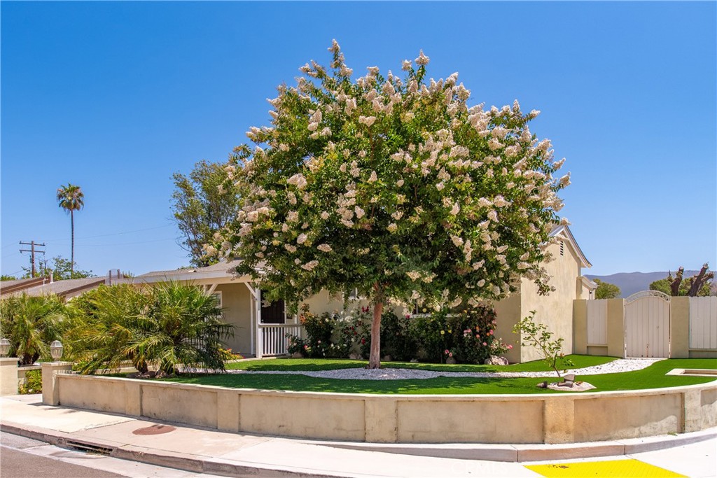 1524 Casarin Avenue