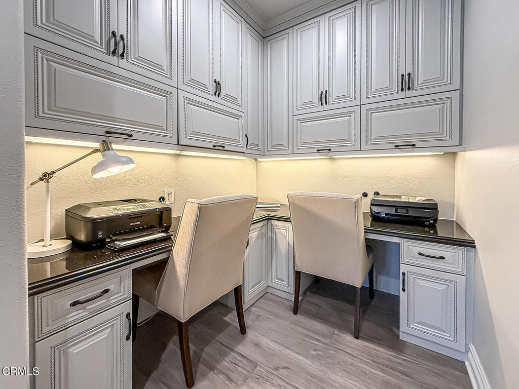 Oaks, The (Long Cyn)-413 - Residential