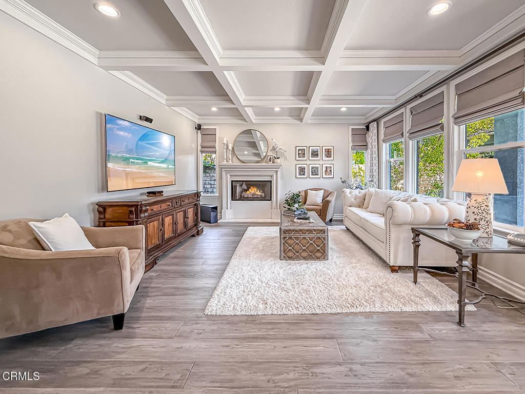 Oaks, The (Long Cyn)-413 - Residential