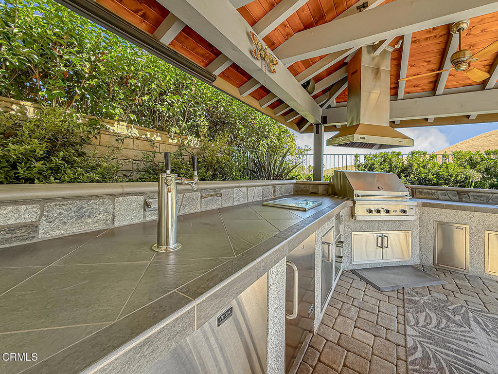 Oaks, The (Long Cyn)-413 - Residential