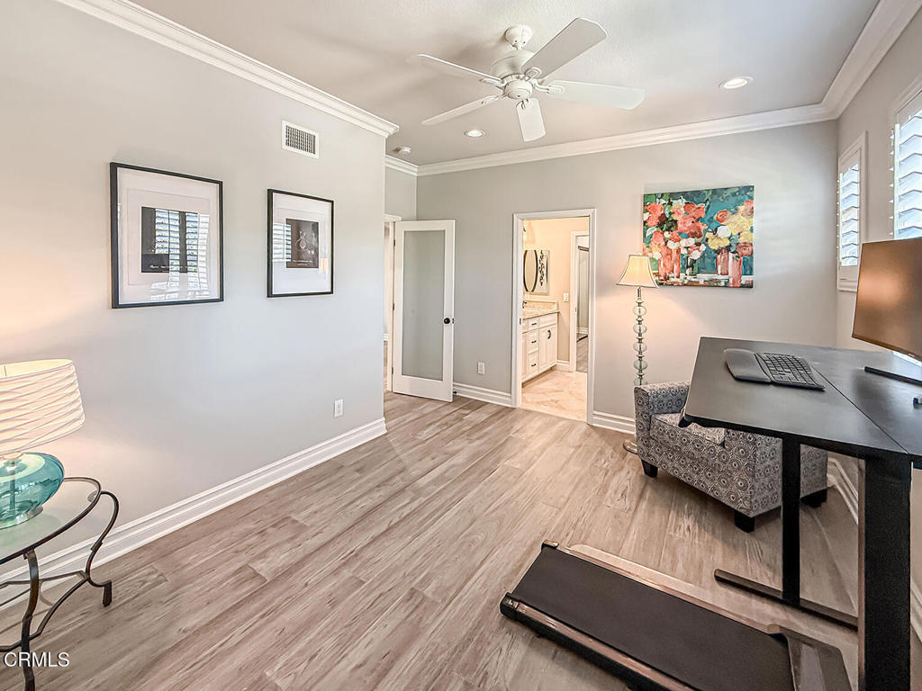 Oaks, The (Long Cyn)-413 - Residential