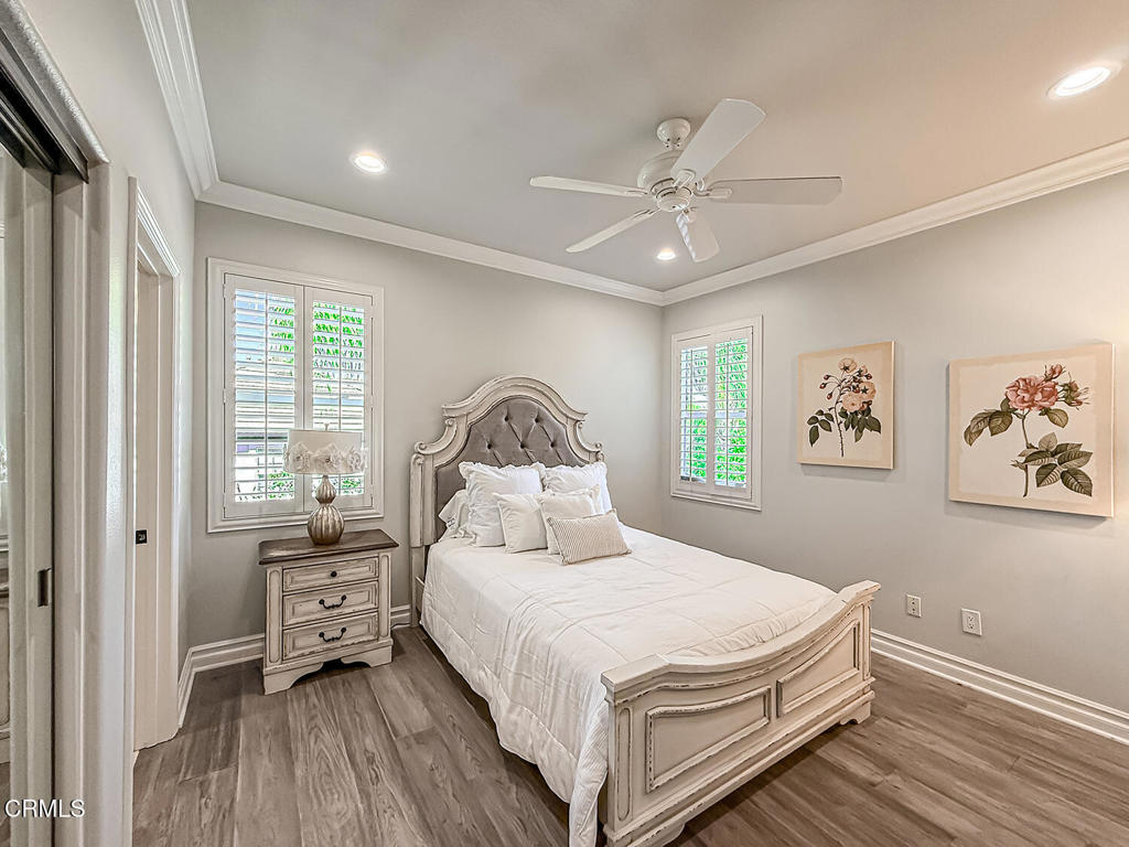 Oaks, The (Long Cyn)-413 - Residential