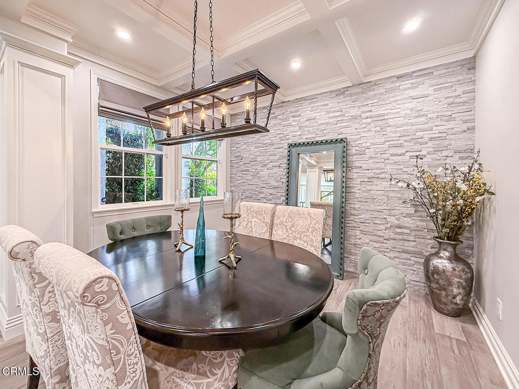 Oaks, The (Long Cyn)-413 - Residential