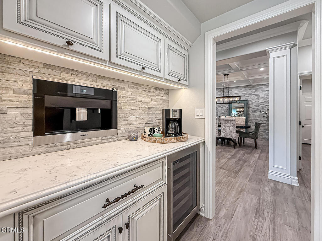 Oaks, The (Long Cyn)-413 - Residential
