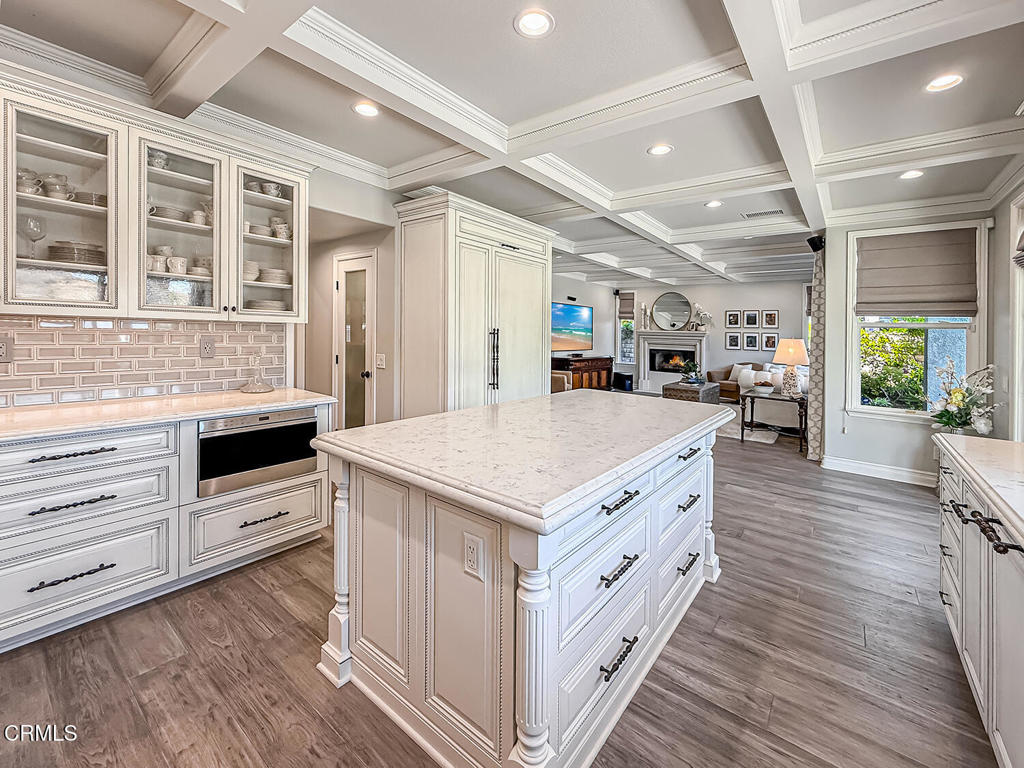Oaks, The (Long Cyn)-413 - Residential