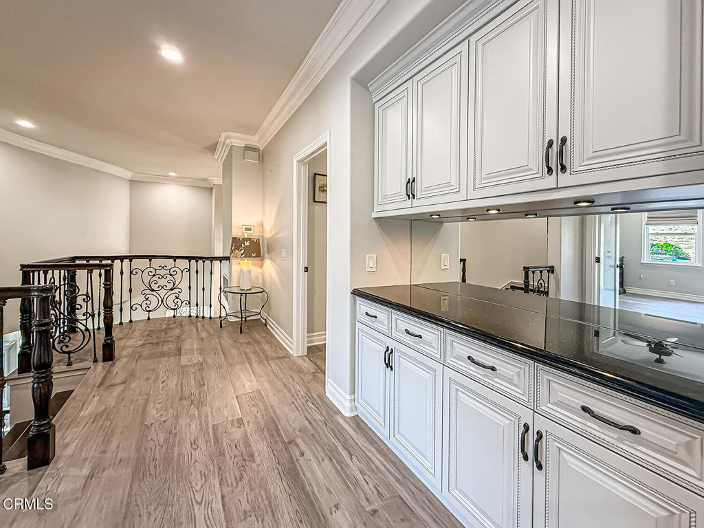 Oaks, The (Long Cyn)-413 - Residential
