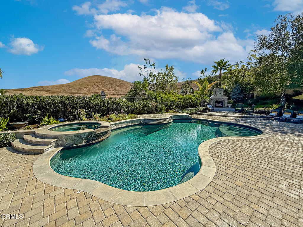Oaks, The (Long Cyn)-413 - Residential