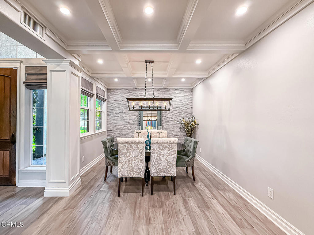 Oaks, The (Long Cyn)-413 - Residential