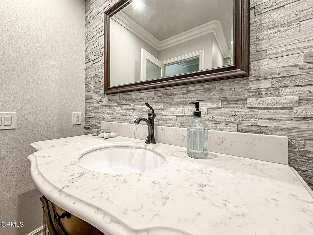 Oaks, The (Long Cyn)-413 - Residential
