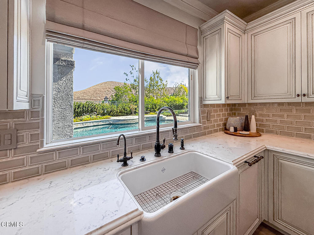 Oaks, The (Long Cyn)-413 - Residential