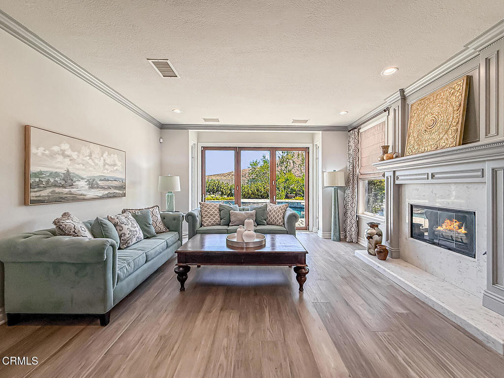 Oaks, The (Long Cyn)-413 - Residential