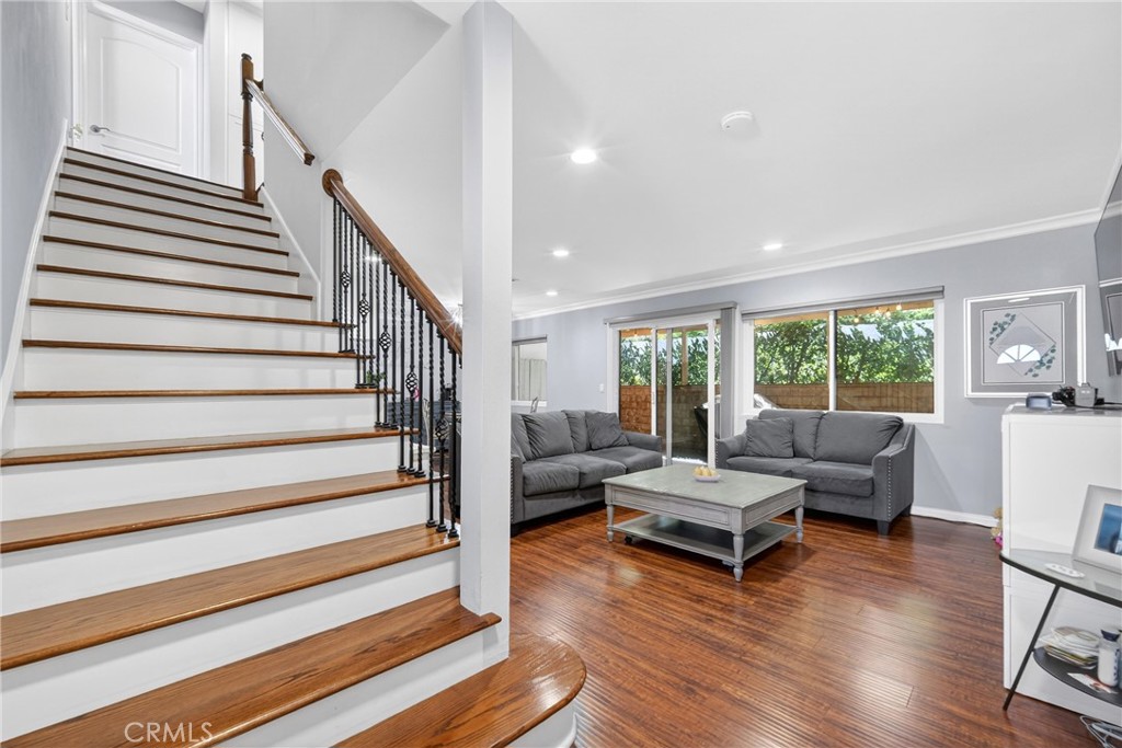 7046 De Celis Place 7