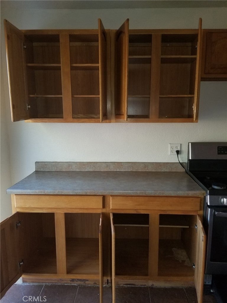 1266 E 14th