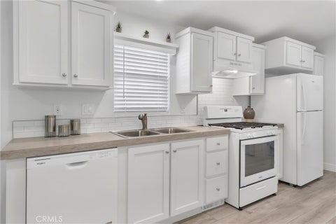 Tiny photo for 4 Diamond E Drive, Palm Desert, CA 92260 (MLS # OC26230852)