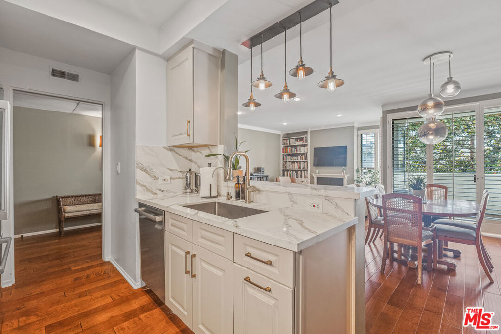 12115 San Vicente Boulevard 303