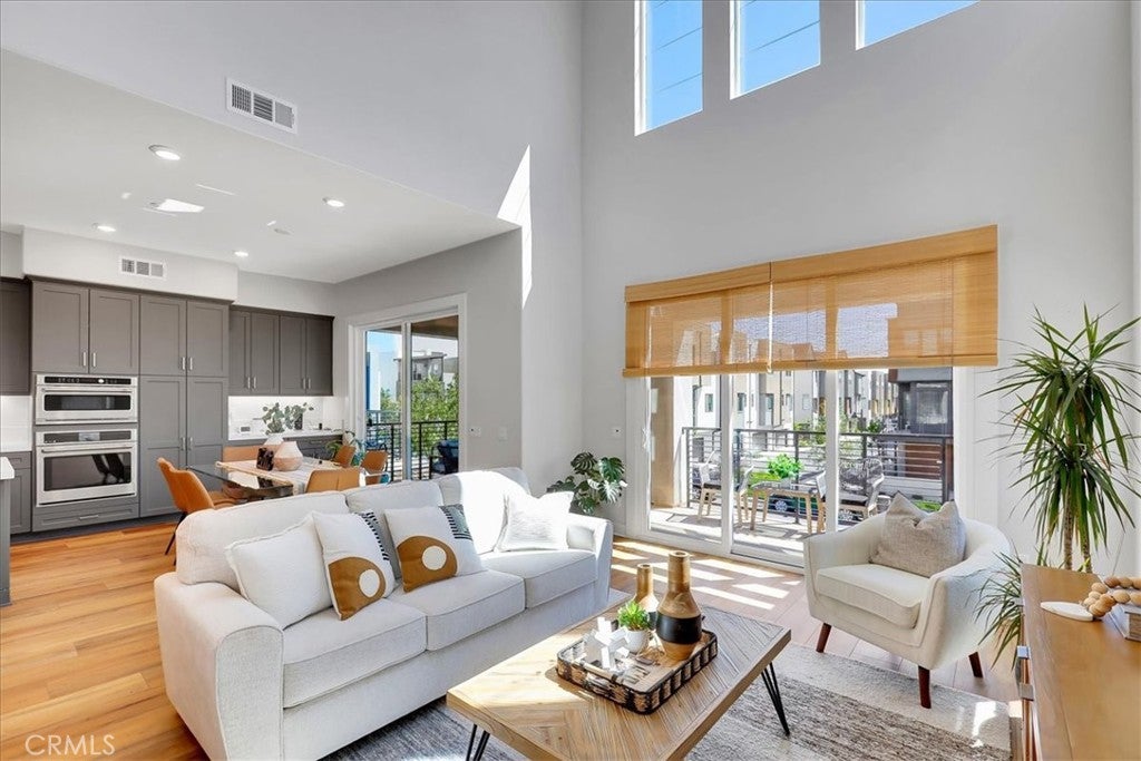 137 Rondo, Irvine CA 92618 - Photo 9