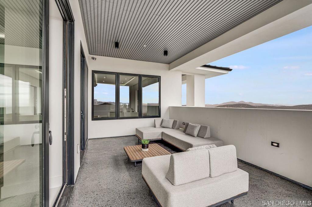 Rancho Santa Fe - Residential