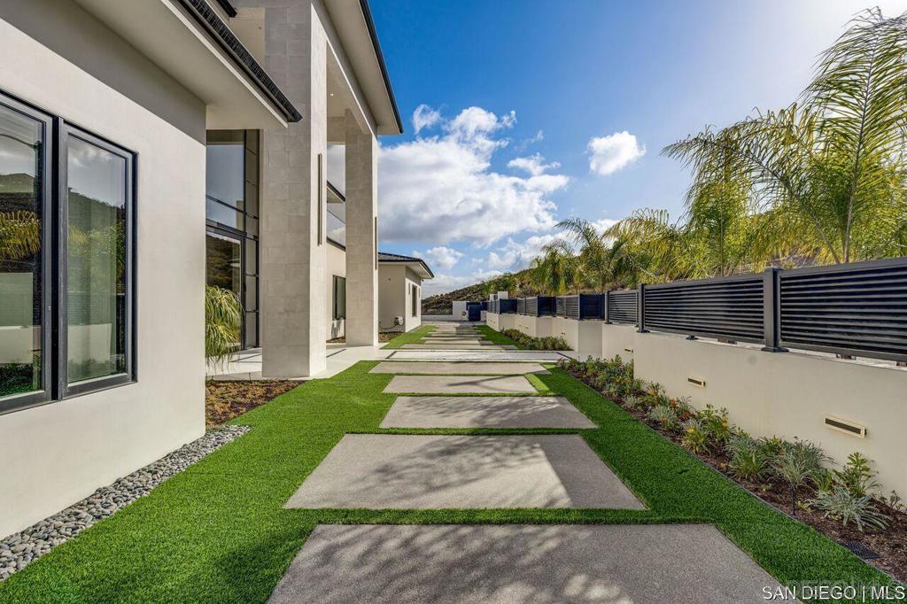 Rancho Santa Fe - Residential