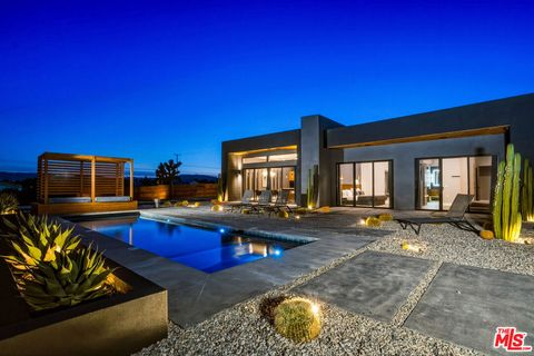 Photo of 3945 Anita Avenue, Yucca Valley, CA 92284 (MLS # 26653395)