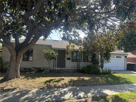Photo of 7614 Century BLVD, Paramount, CA 90723 (MLS # DW26210272)