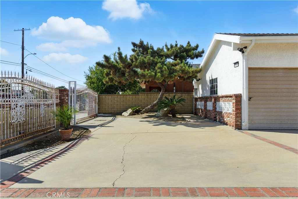 10414 El Dorado Avenue