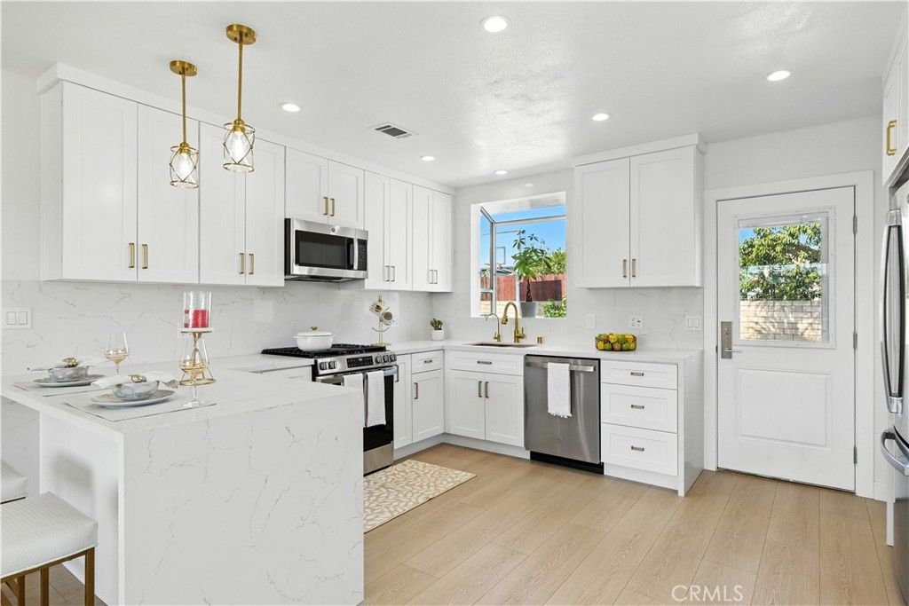 Photo of 10414 El Dorado Avenue, Pacoima, CA 91331 (MLS # BB25193290)
