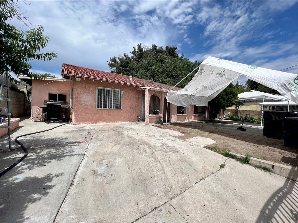 1206 W West 7th