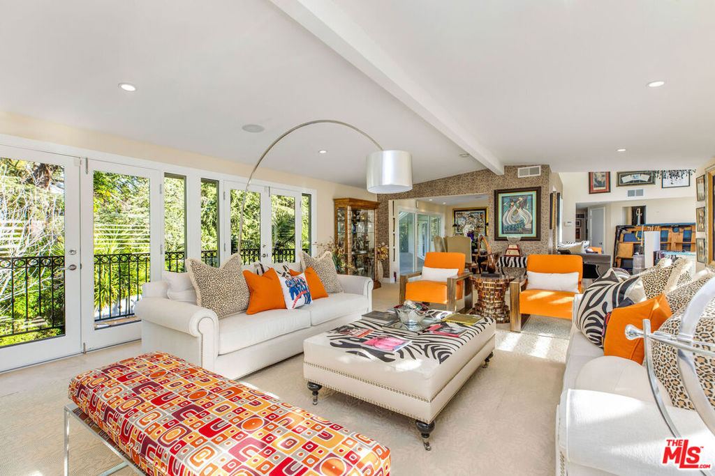 4968 Queen Florence Lane