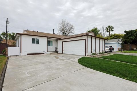 11542 169th Artesia CA 90701