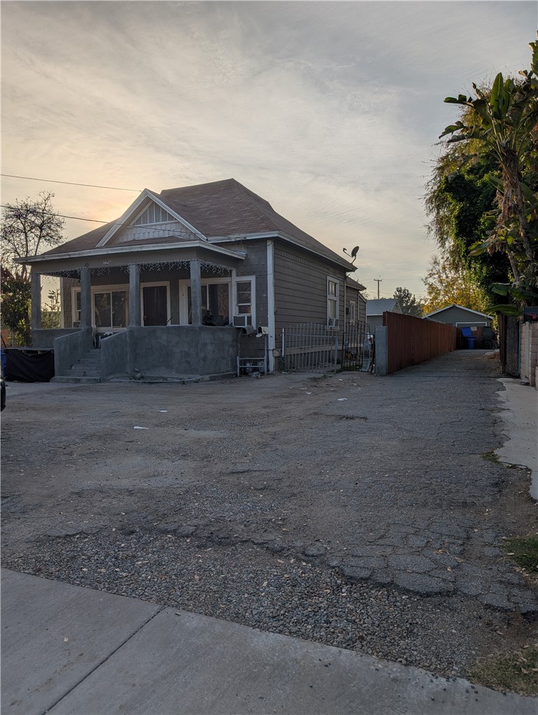 726 N Arrowhead Avenue