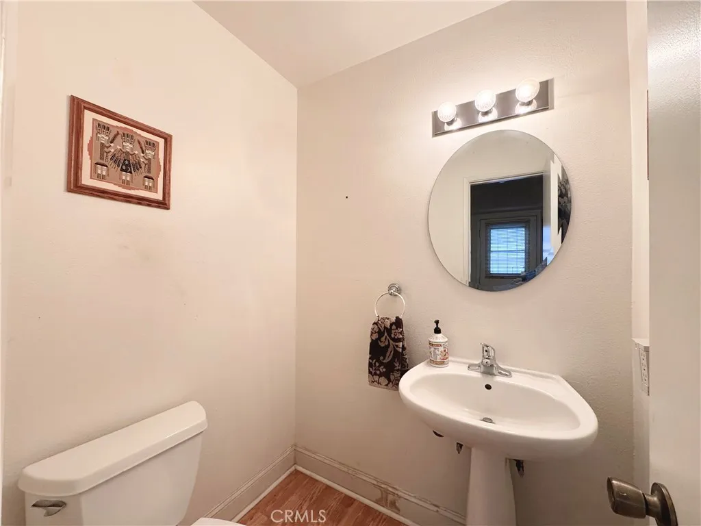 Woodland Hills, California 91367, United States, 2 Bedrooms Bedrooms, ,2 BathroomsBathrooms,Residential,Active,85204