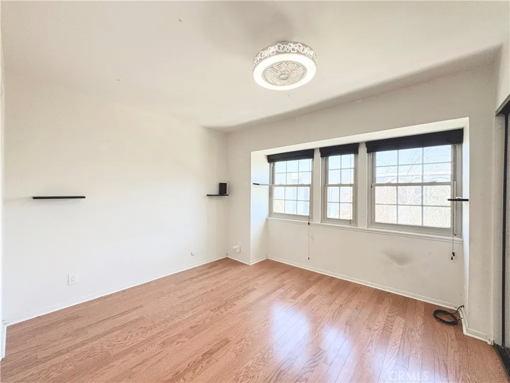 Woodland Hills, California 91367, United States, 2 Bedrooms Bedrooms, ,2 BathroomsBathrooms,Residential,Active,85204