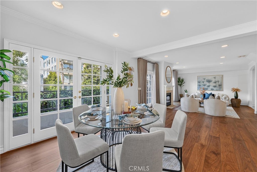 Photo of 1820 Holmby Ave AVE #1, Los Angeles, CA 90025 (MLS # TR26174930)