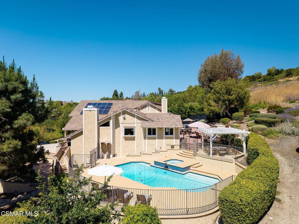 554 Lone Oak Drive