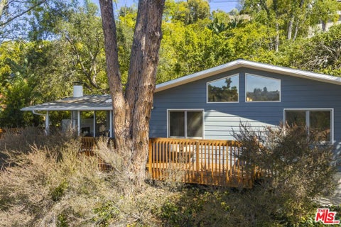 Photo of 2856 Nichols Canyon Road, Los Angeles, CA 90046 (MLS # 26996193)