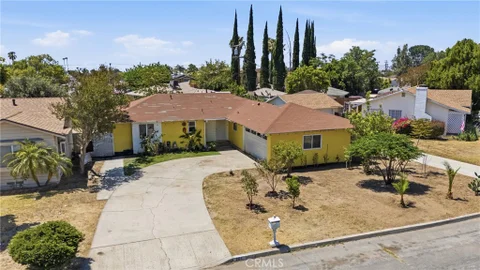 201 W Rosewood St, Rialto, CA 92376 - MLS#: CV26119511