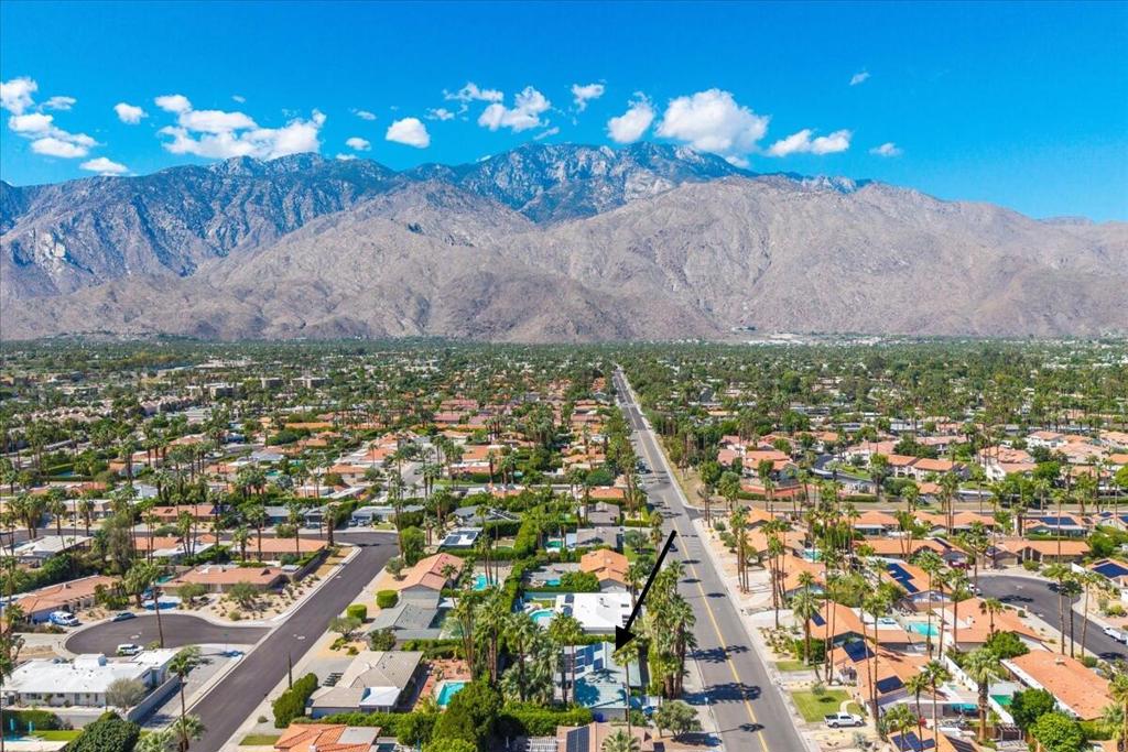 Los Compadres - Residential