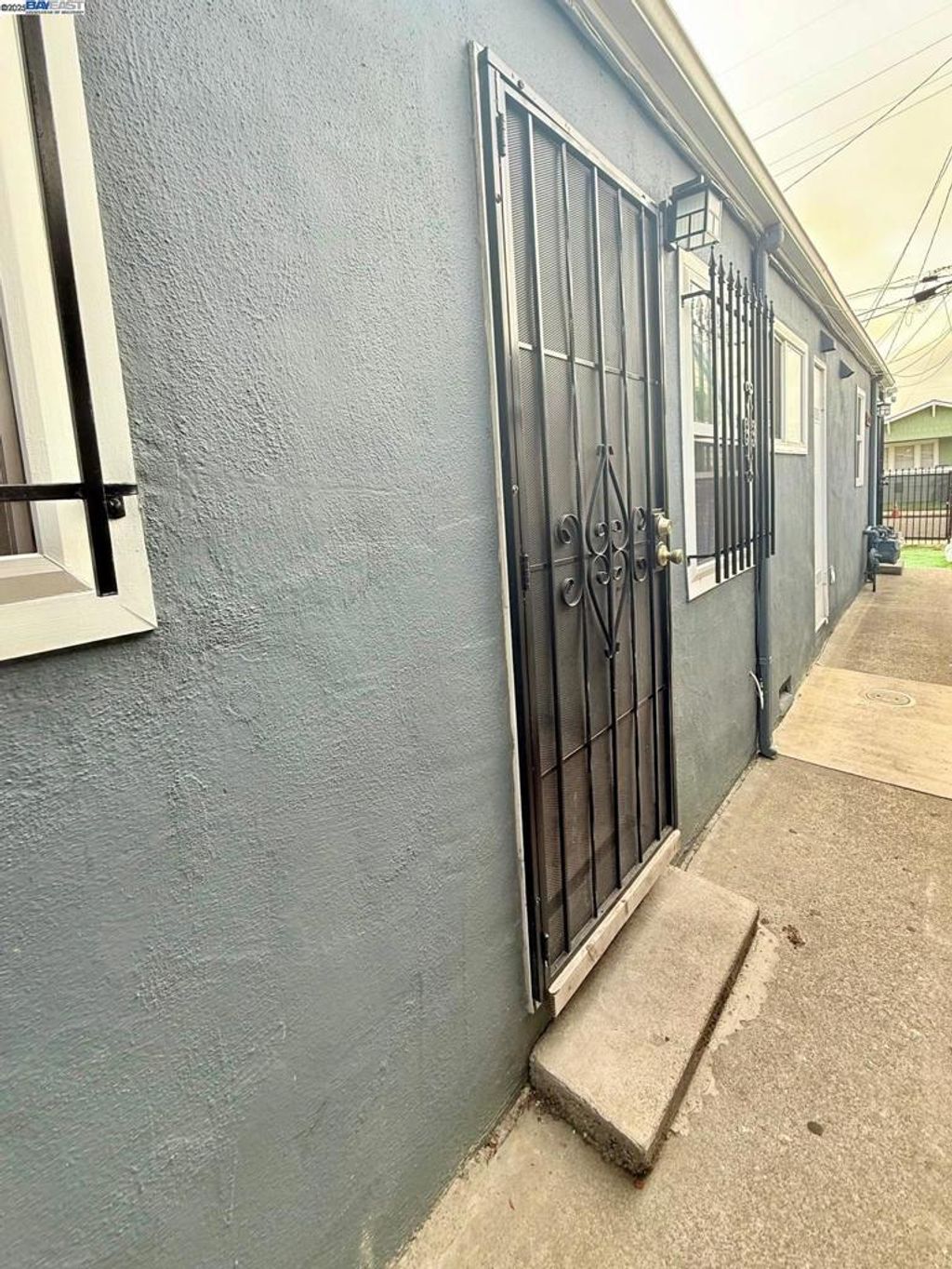 Photo of 10600 Pippin St, Oakland, CA 94603 (MLS # 41117012)