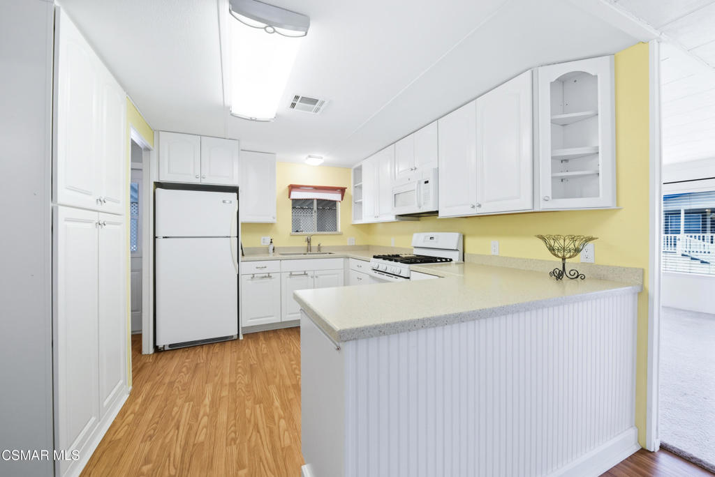 Friendly Village-240 - 240 - Manufactured In Park