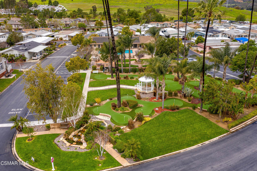 Friendly Village-240 - 240 - Manufactured In Park