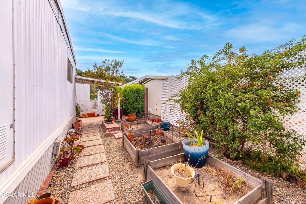 Friendly Village-240 - 240 - Manufactured In Park