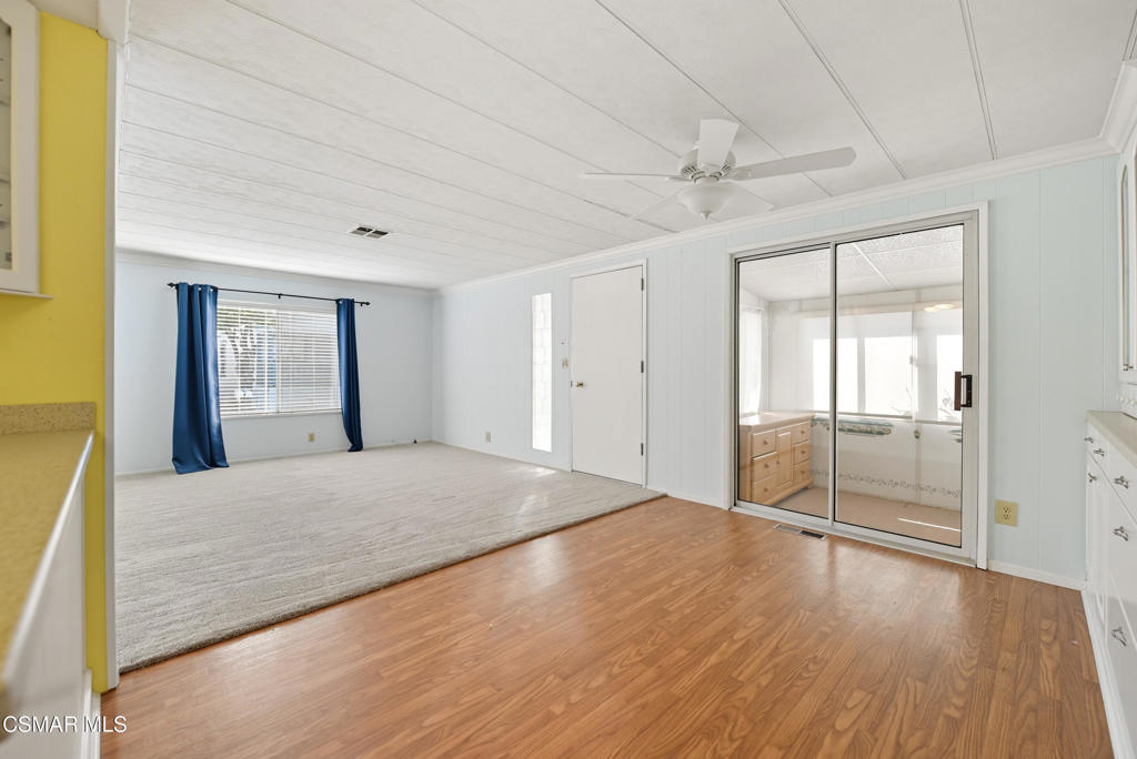 Friendly Village-240 - 240 - Manufactured In Park