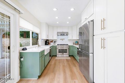 Photo of 3810 Calle Clara Vista Vis, Newbury Park, CA 91320 (MLS # 225005167)