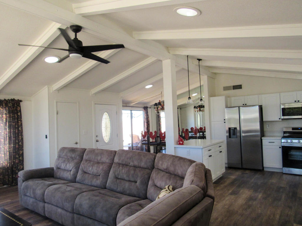 Palm Desert Greens - Manufactured In Park