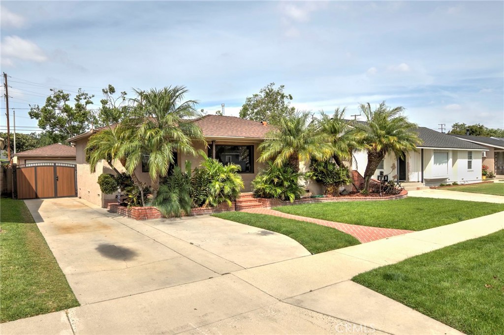 6023 Pepperwood