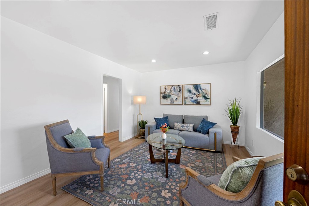 6023 Pepperwood