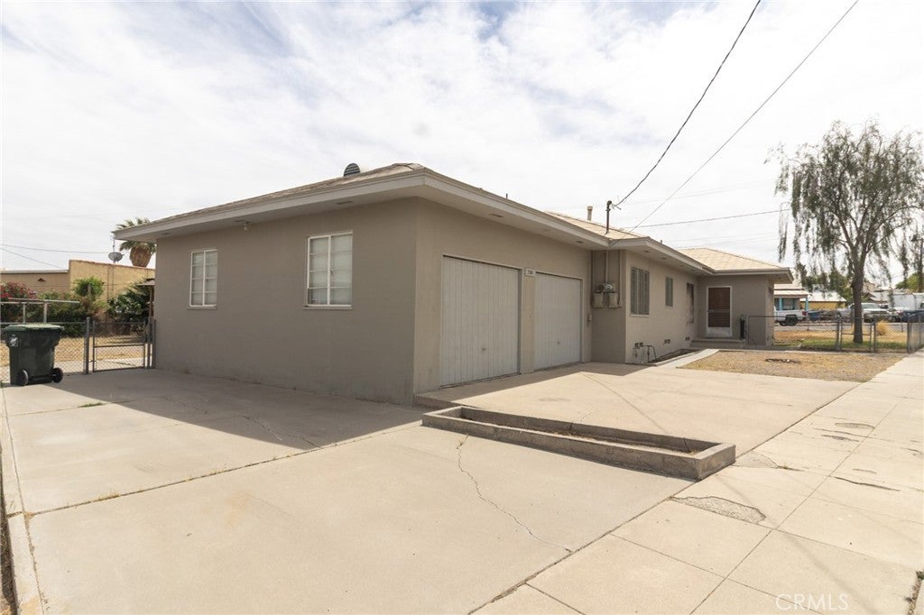 630 Acoma Street