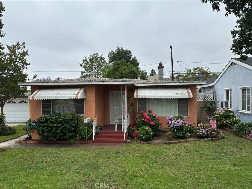 First time on the market in over 40 years, long time homeowners, all original from when it was initially built in 1951. 



AS IS sale! 



Located in quiet neighborhood, ready for a cosmetic refresh to be made your own or would be great as an investment property or even a fix and flip. 



Charming 2 bedroom 1 bathroom with ADU in garage and additional bathroom which can be used as an office or studio.  Spacious backyard, tool shed and patio.  2 car garage with plenty of space for tools and other storage.



Partially finished ADU in garage, no appliances but does have small living area and bathroom.